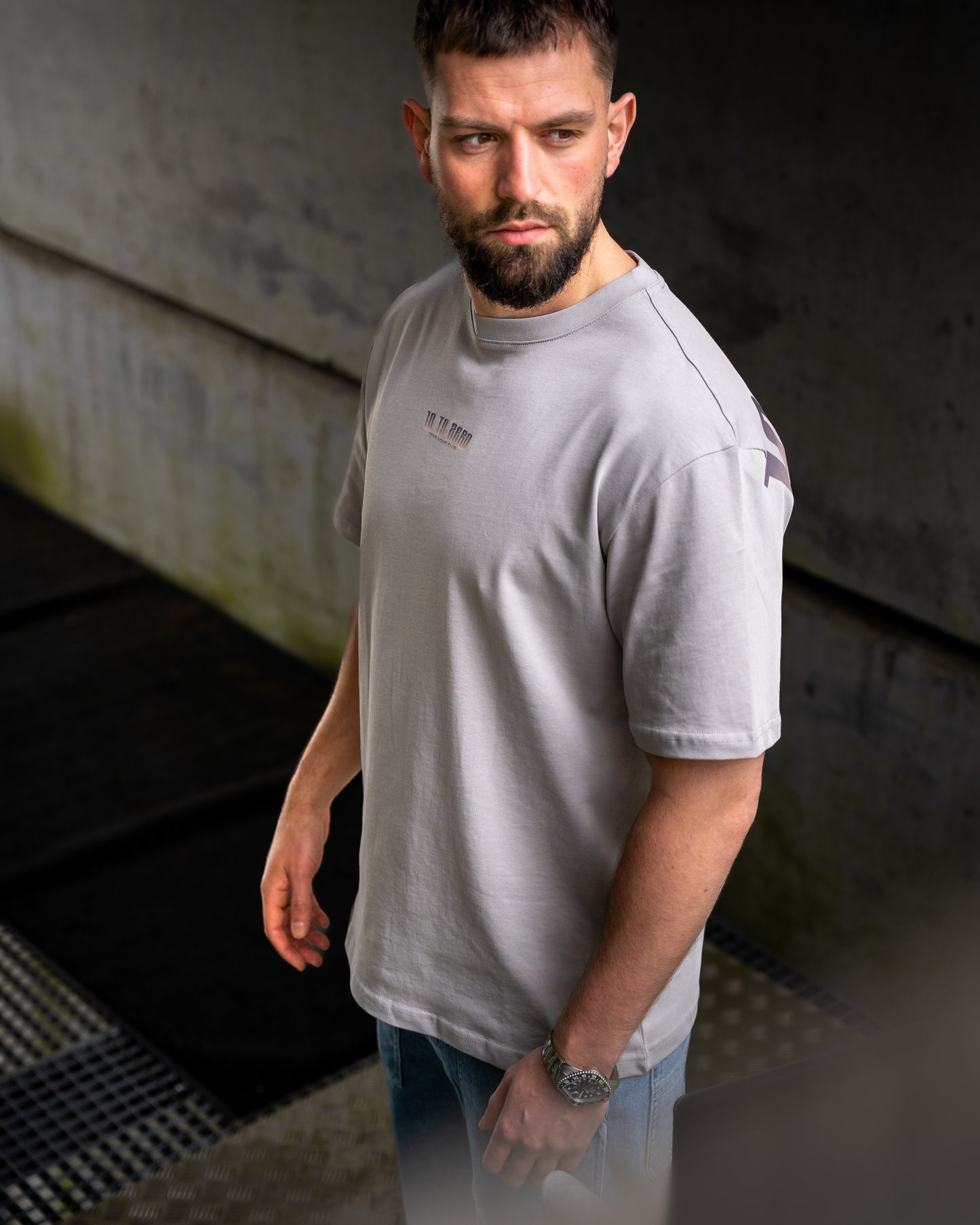00:00h Graphic Tee in Dizzle Grey – loose fit cotton t-shirt front view